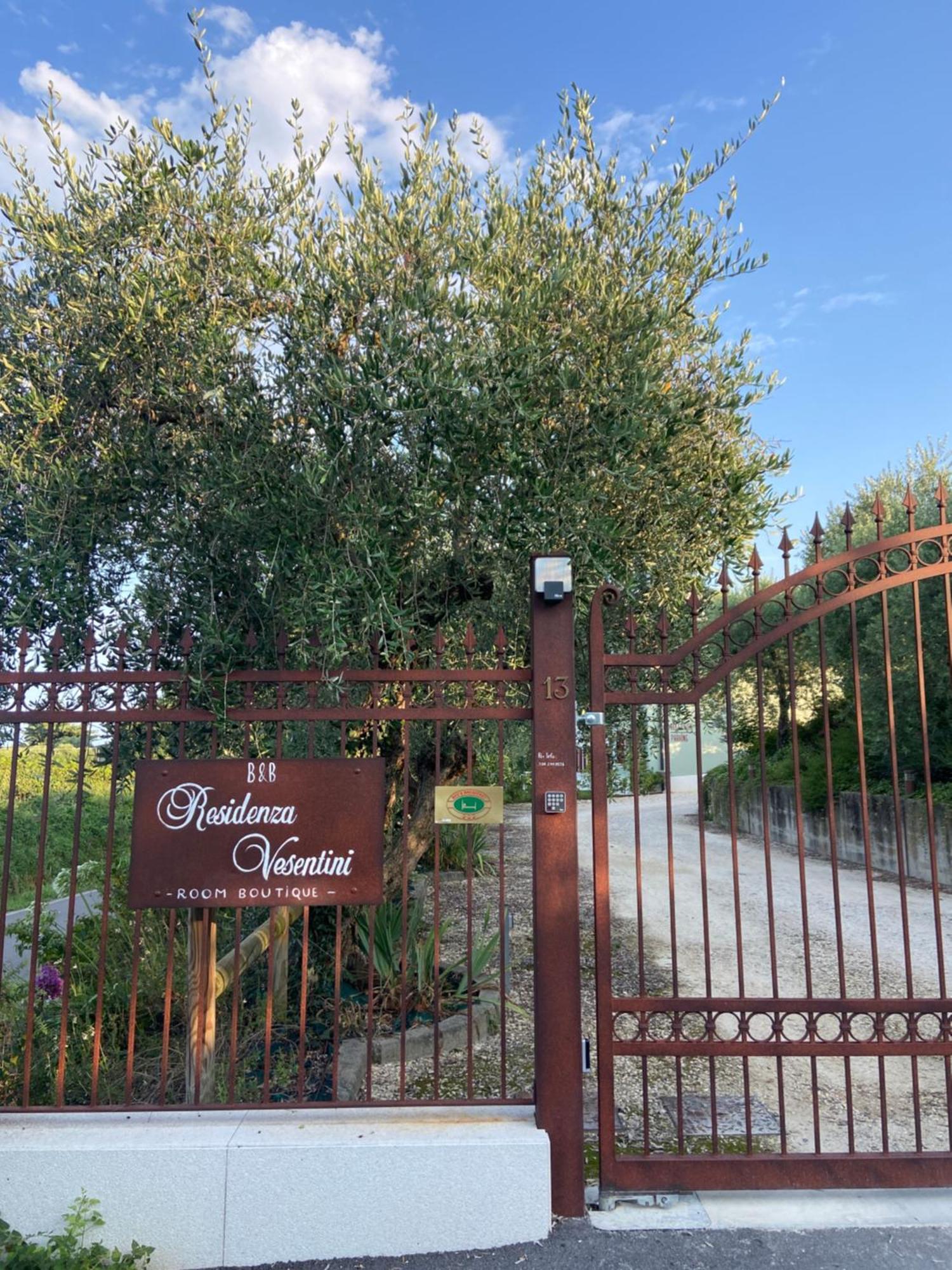 Bed and Breakfast Residenza Vesentini Pastrengo Exterior foto